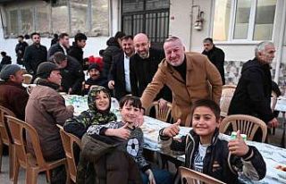 Başkan Karabatı sokak iftarında vatandaşlarla...