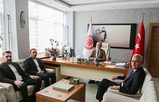 Başkan Özdemir, medikal firmaların mağduriyetlerini...