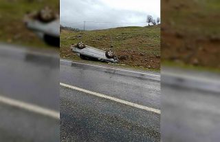 Batman’da sürücüsünün kontrolünden çıkan...