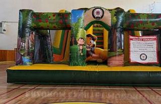 Bayburt’ta çocuklar için kurulan ’Balon Park’...