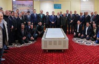 Bayburt’ta mahalle odasında bayramlaşma programı...