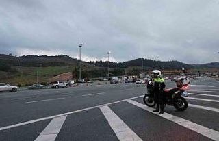 Bayram dönüşü Bursa otoyolunda yoğunluk: İstanbul...
