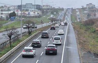 Bayram dönüşü Tekirdağ-İstanbul yolunda yoğunluk