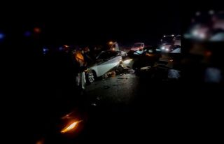 Bayram dönüşü trafiğinde zincirleme kaza: 5 araç...