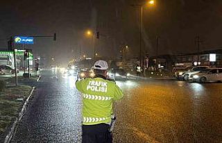 Bayram yoğunluğuna polis müdahalesi