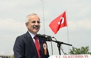 Bayramda otoyol ve köprülerden 12,3 milyon araç...