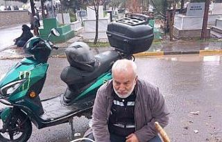 Bayramda sokak hayvanlarını unutmadı