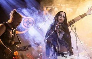 Belaruslu rock grubu KAIRA, Türk enstrümanlarıyla...