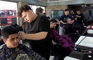 Berberlerde bayram tıraşı mesaisi: "Sabaha...