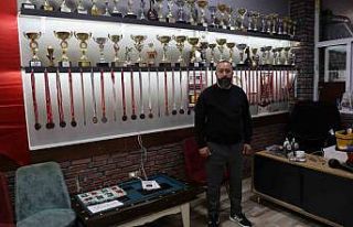 Bilardoyu aşka dönüştürdü, 150 sporcu yetiştirdi