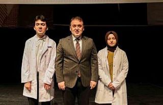 Bilecik’te Tıp Fakültesi öğrencileri beyaz önlüklerini...