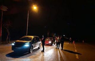 Bilecik’te yol kontrol faaliyetinde 498 kişi sorgulandı