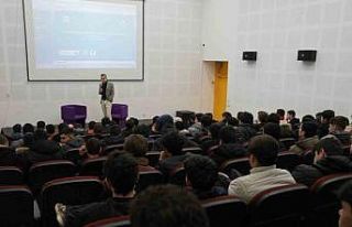 Bilim Merkezinde dronlar ve kullanımı söyleşisi