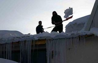 Bitlis’te soğuk hava etkisini sürdürüyor