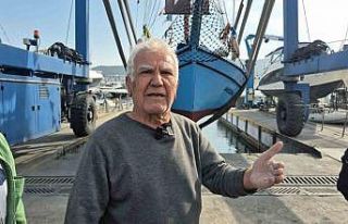 Bodrum’da 65 yaşındaki teknesine gözü gibi bakıyor