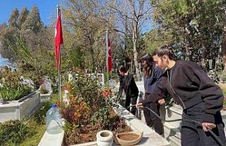 Bozyazı’da öğrencilerden şehitlere ziyaret