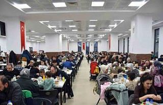 BŞEÜ personeli iftar yemeğinde bir araya geldi