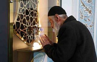 Bu camide Peygamber Efendimiz ’in Sakal-ı Şerifi...