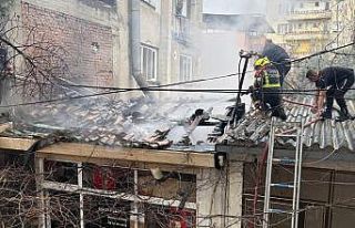 Buharkent’te iş yeri yangını