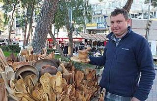 Burhaniye’de zeytin odunları mutfak gereci oldu