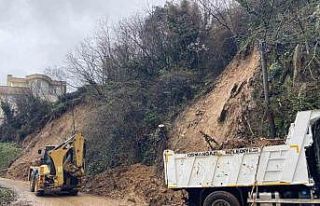 Bursa’da toprak kayması paniği