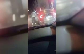 Bursa’da trafikte motosikletliye kadın sürücüden...