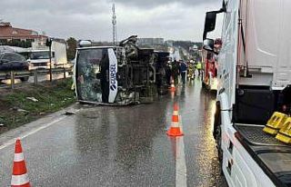 Büyükçekmece’de işçi servisi devrildi: 1 ölü,...