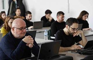 Büyükşehir’den teknoloji meraklısı gençlere...