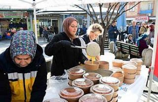 Büyükşehir’in iftar sofrası Altıeylül’de...