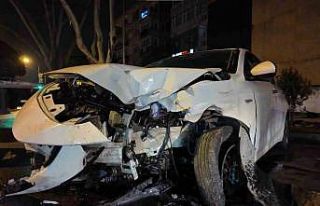 Caddebostan’da makas atan sürücü lüks araca...