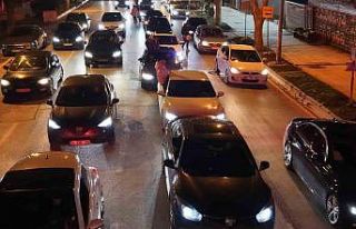 Caddebostan’da otomobilin camından sarkan gençten...