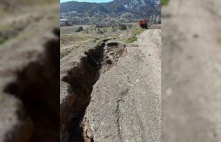 Çameli Belediyesi yol bakım çalışmalarına hız...
