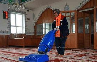 Camiler bayrama hazır