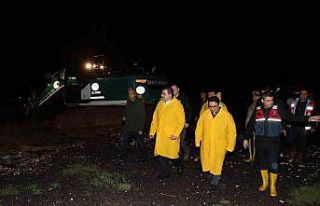 Canpolat ve Kaymakam Şahin’den gece sağanak mesaisi