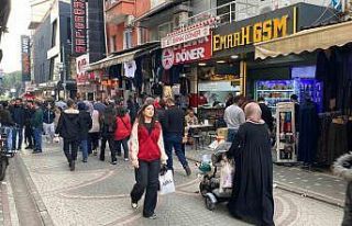 Çarşı ve sokaklarda bayram yoğunluğu