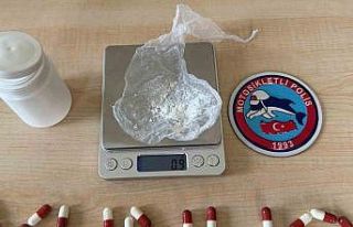 Çatal kaşık dahi çalan hırsızları polis yakaladı