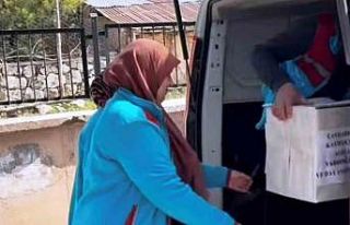 Çavdarhisar SYDV gıda yardım paketlerini ihtiyaç...