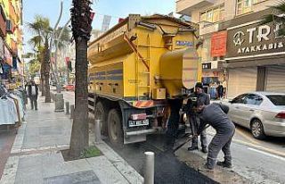 Çayırova’nın en işlek caddesinde asfalt onarımı...
