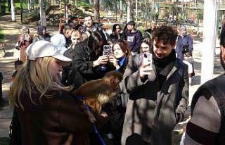 Çekmeköy’de kadınlar 8 Mart’ı hayvanat bahçesinde...