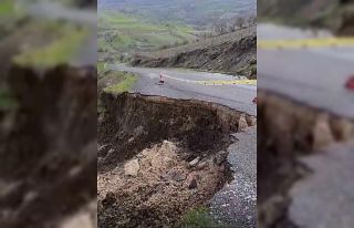 Çermik’te yolda çökme meydana geldi