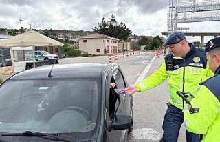 Çeşme’de jandarmadan anlamlı bayram jesti