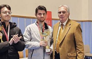 Çeşmeli satranççı Türkiye Kupası İzmir il...