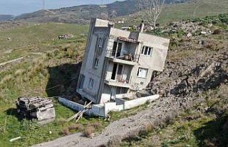 Çiğli’de çöp tesisinin neden olduğu heyelan...