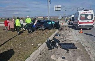 Çorum’da otomobille hafif ticari araç çarpıştı:...