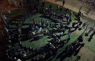 Davul ve klarnet eşliğinde geleneksel sahur halayı...