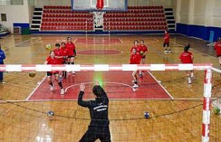 DBB Kadın Hentbol Takımı 1. Lig yolunda