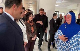 Deprem enkazından 4.günde kurtarılan kadın, 2...