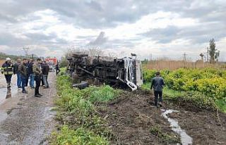 Devrilen tankerden litrelerce akaryakıt portakal...
