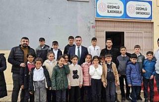 Dicle İlçe Milli Eğitim Müdürü Selçuk, öğrenci...