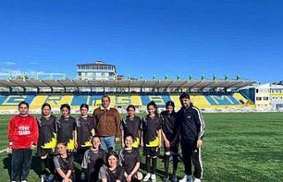 Digorlu kızlar Türkiye yarı finallerinde Kars’ı...